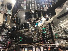 -钟书阁(群光广场店)