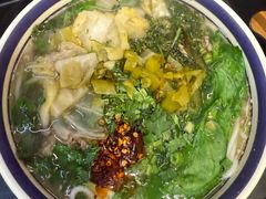 -云阿蛮云南生烫牛肉米线(奉贤路店)