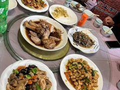 -金卯白肉罩火烧