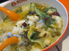 -小六鱼你.下饭酸菜鱼(益田假日广场店)