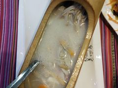 -香巴拉云南餐厅(华莱坞店)