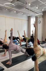 -亚太瑜伽普拉提学院