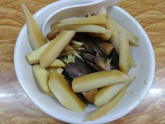 -松树干拌面店