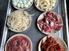 -九尺赵老四鲜鹅肠火锅