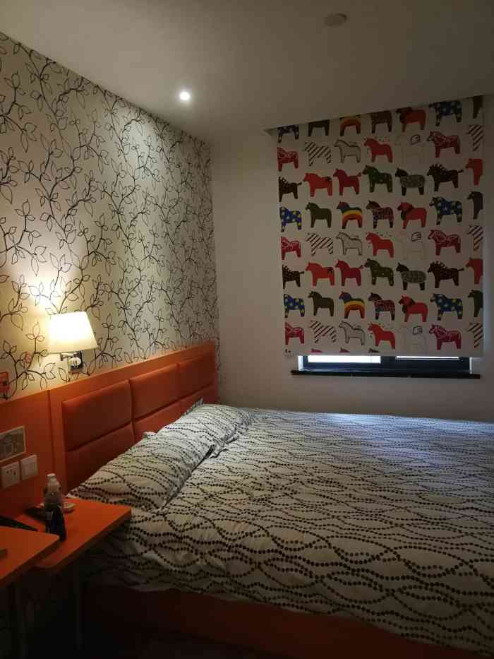 布丁酒店(上海陆家嘴塘桥商业广场地铁站店)-"位置比较好找就是房间