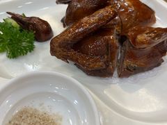 脆皮烧乳鸽-富豪酒家(正大广场店)
