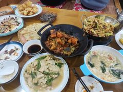 -鹤乡东北菜(崮山路店)