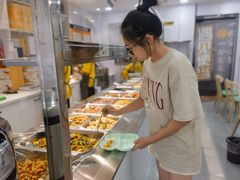 -晓宇盒饭(民安街店)