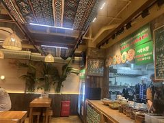 -云阿蛮云南生烫牛肉米线(奉贤路店)