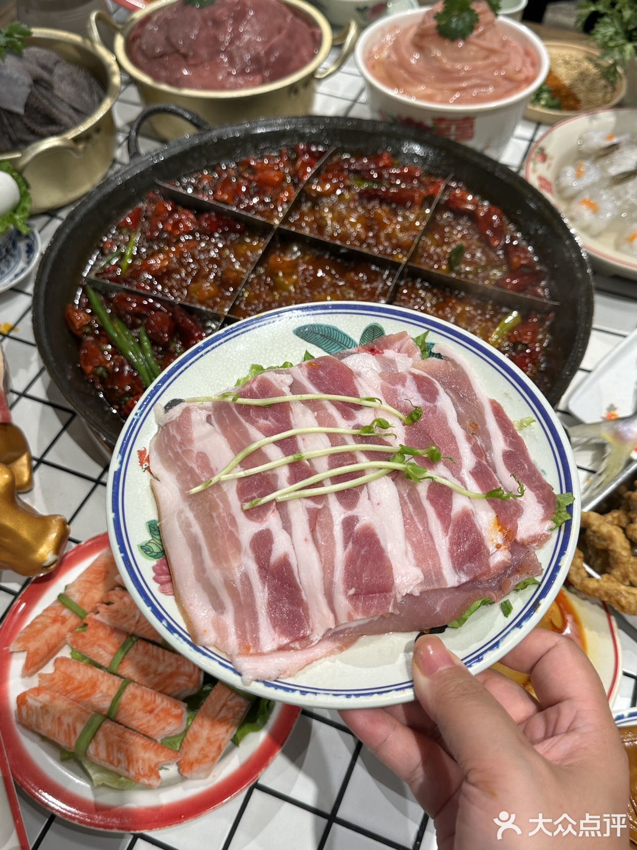 教你打开吃麻辣火锅的正确方式来咯