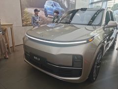 -理想汽车(世纪汇店)