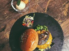 -HIGH FIVE哈福手工汉堡(桂林路店)