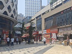 -宝龙城(杭州滨江店)