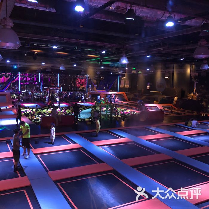 jump360蹦床中心