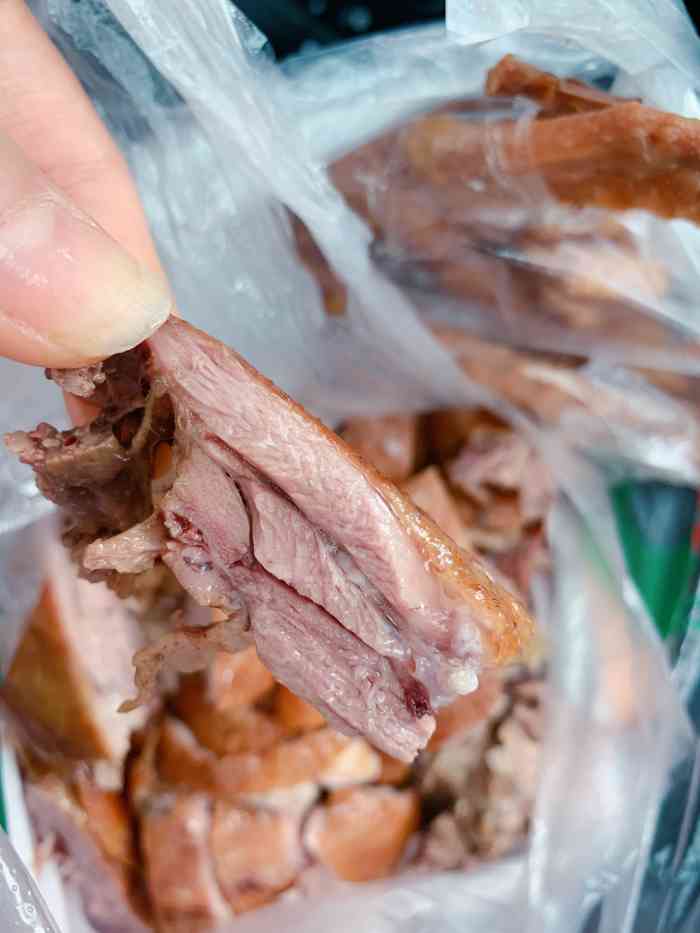 小薛卤鹅(桂花园店)-"【位置】荣昌区桂花园街(近司法局),离桂.