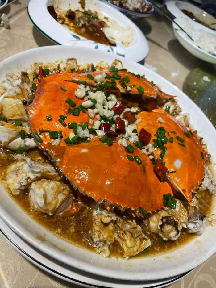 明馨小厨位于月湖盛园旁,隔条马路就是月湖公园,地理位置全是相当优越