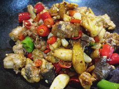 -洞庭土菜小炒馆(易发广场店)