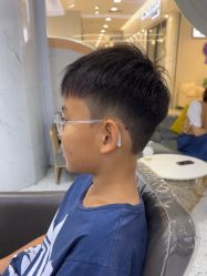 -苏豪路易士·嘉玛发廊