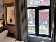 -秋果酒店(中日友好医院和平里北街地铁站店)