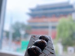 小黑蛋糕-苦尽酒馆·川菜(鼓楼店)