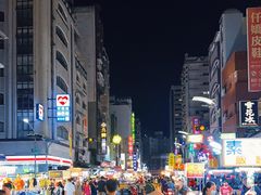 -六合夜市