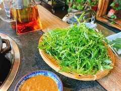 -大匠工房古船木艺术餐厅·猪肚鸡专门店(长白仙岛店)
