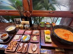 -银米·云南传统过桥米线(双廊黑金冠店)
