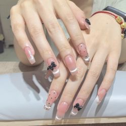 -艾珂·美甲美睫