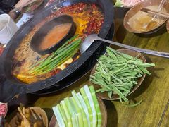 -黄潇洒老火锅(九眼桥宏济巷店)