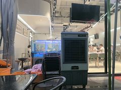 -老班长·小龙虾·鲜货烧烤大排档(金街美地店)