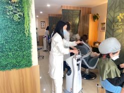 -丝客富脱发养发头皮馆