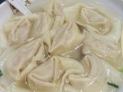 刀鱼馄饨-老半斋(福州路店)