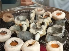 -围炉肉舍•炭烤活鳗•丹东海鲜烤肉(步行街店)