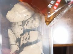 -狗撵鸭(泰山公寓店)