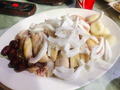 椰子鸡汤-范饭椰林川湘味海鲜·椰子鸡(三亚湾椰梦长廊店)