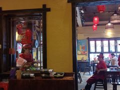 -富正毅三下锅·湘西韵味(天门山索道店)