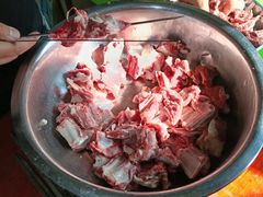 -烤肉小伙烤肉店