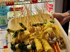 -签多多串串香火锅