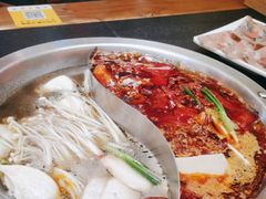 -沸炉重庆老火锅(军事博物馆店)