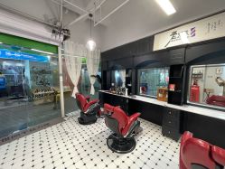 -老男孩男士理容馆·理发·烫染·修面