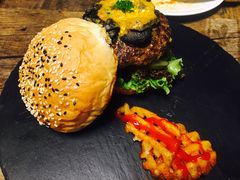 -HIGH FIVE哈福手工汉堡(桂林路店)