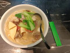 -蒙自源米线大王(东站店)