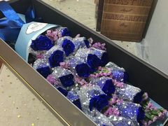 -花间阁鲜花气球连锁(两路口上清寺急市救中心店)