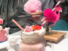 草莓奶昔-随心小姐