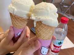 -Fridi Patisserie Cafe