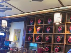 大堂-先启半步颠小酒馆(白麓里店)