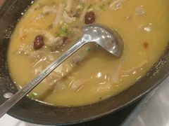 -霄汉牛三鲜湖北砂锅菜(万松园2店)
