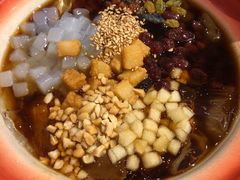 -爆炸头阿姨小四川正宗川味小吃(无任何分店)