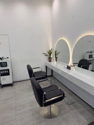 -梳蕾娜 HAIR SALON