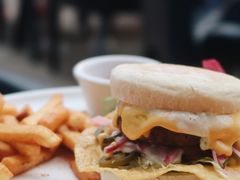 墨西哥香辣汉堡-Famous肥猫墨西哥音乐餐吧(五棵松华熙LIVE店)